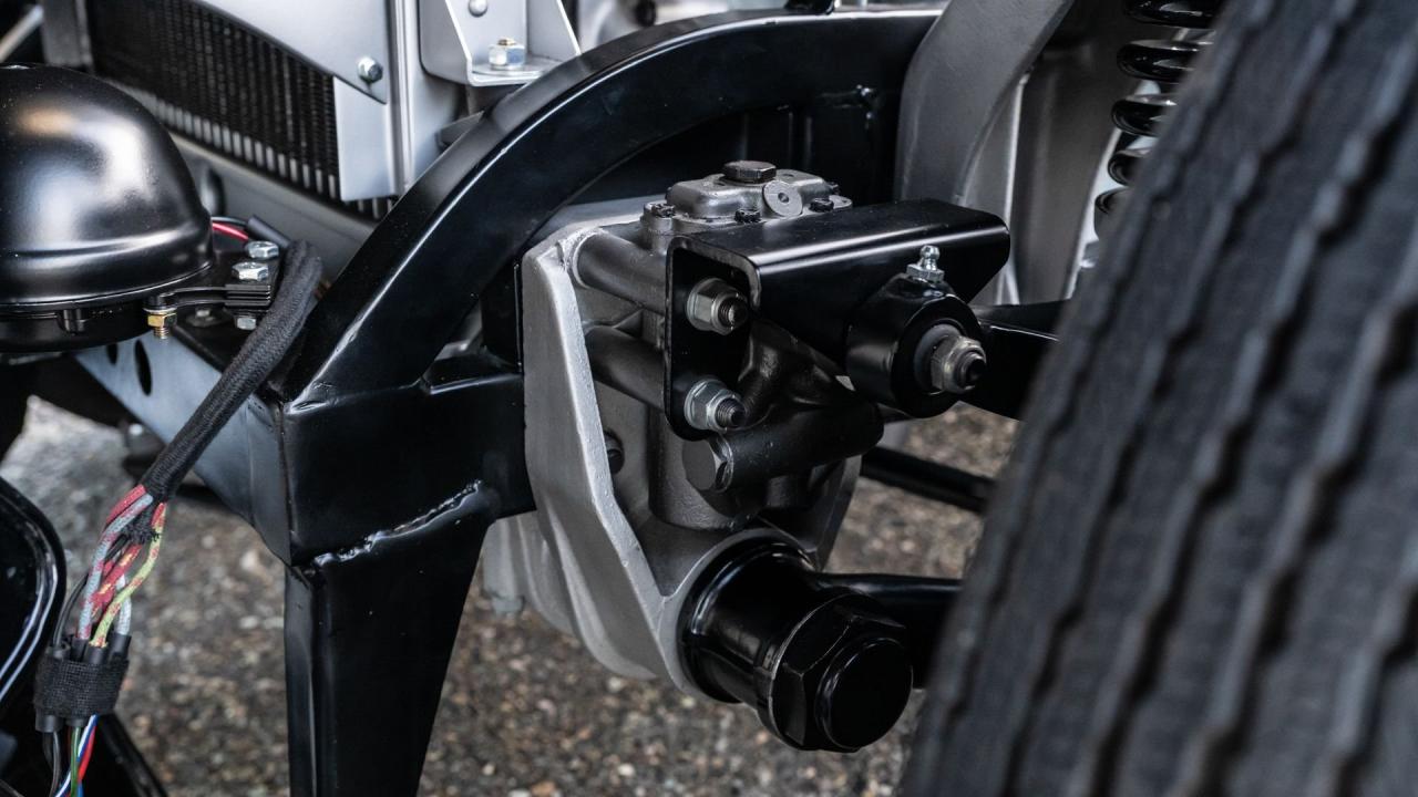 1950 Aston Martin DB2 Sports Saloon