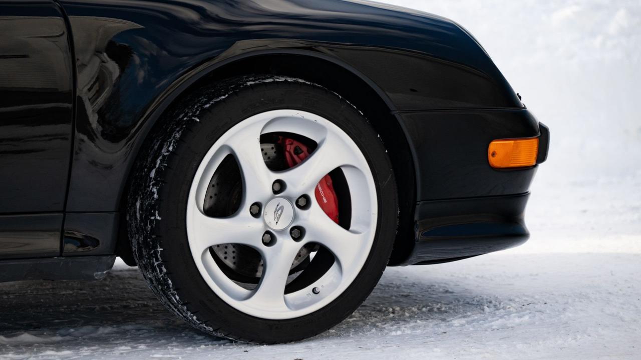 1997 Porsche 911 Carrera 4S