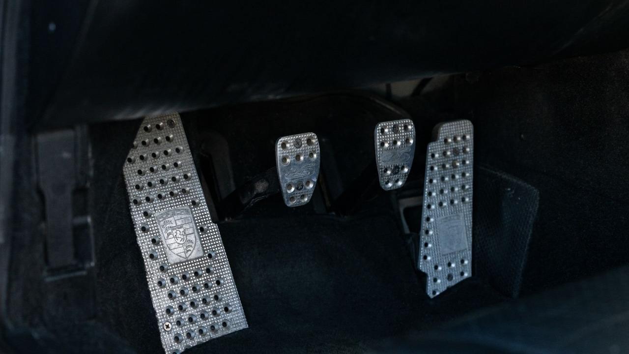 1997 Porsche 911 Carrera 4S