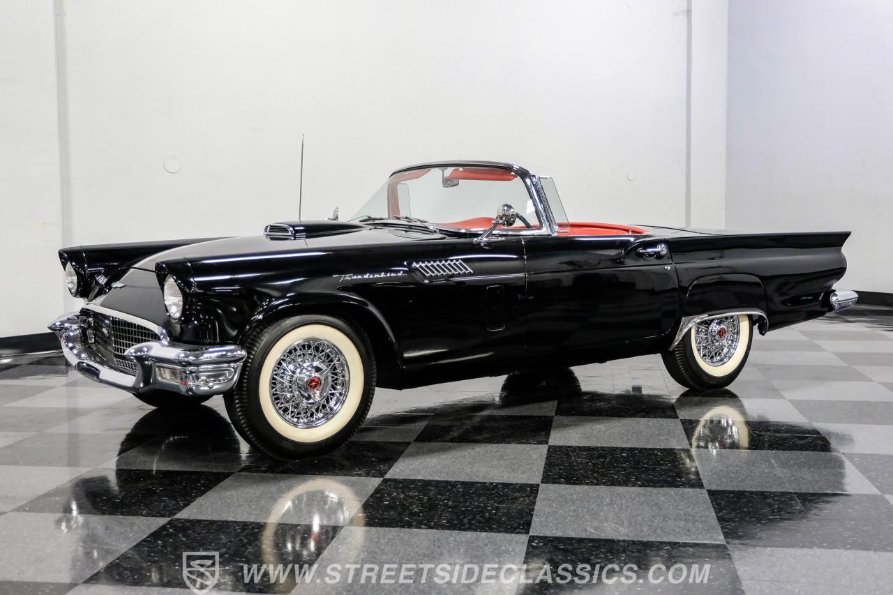 1957 Ford Thunderbird