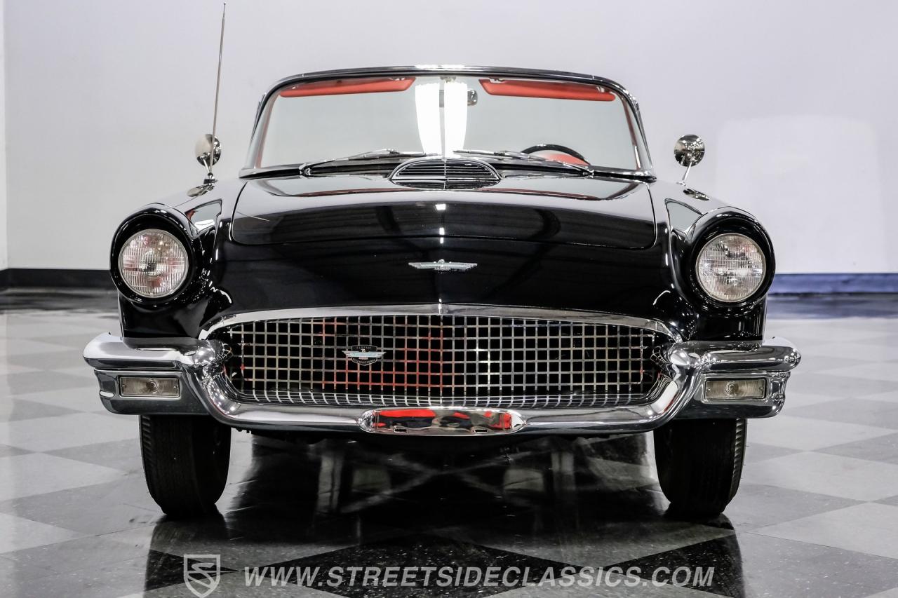 1957 Ford Thunderbird