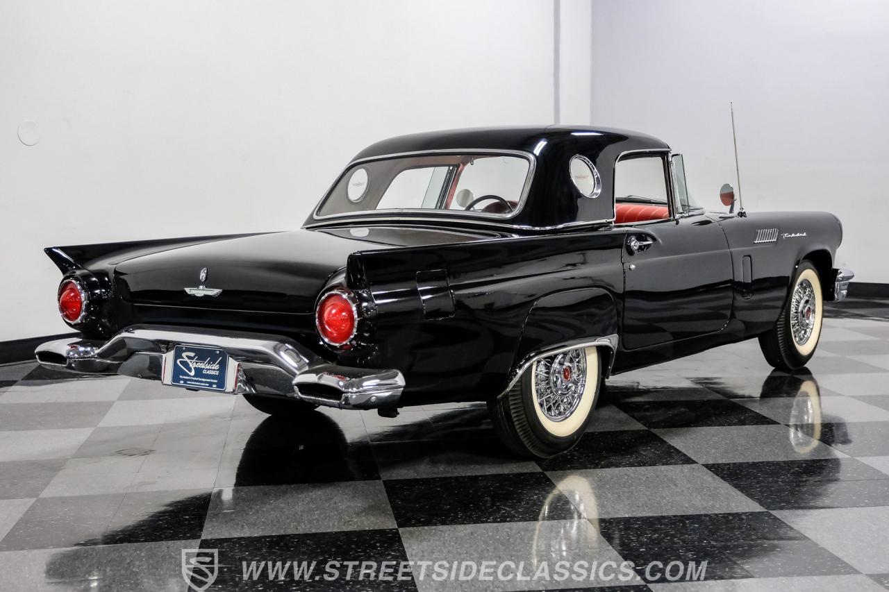 1957 Ford Thunderbird