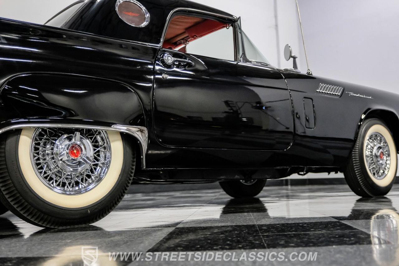 1957 Ford Thunderbird