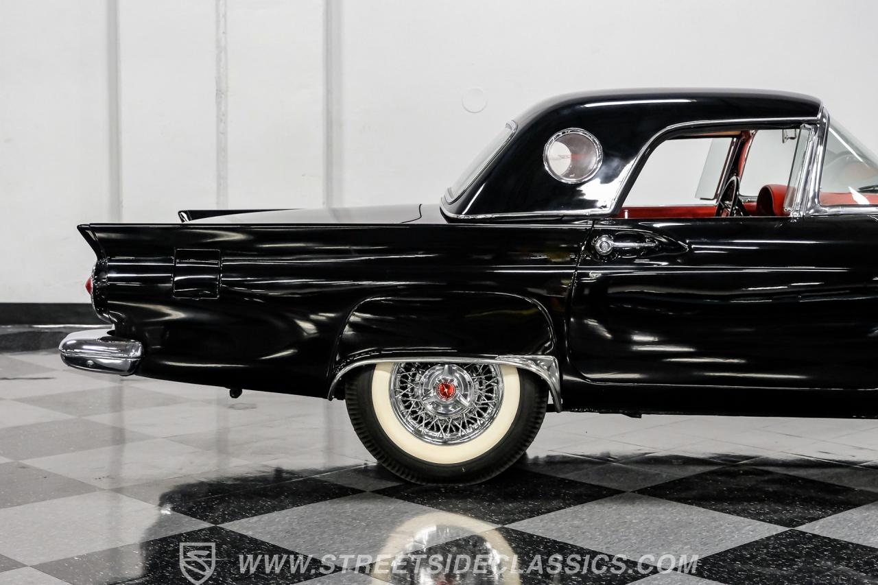 1957 Ford Thunderbird