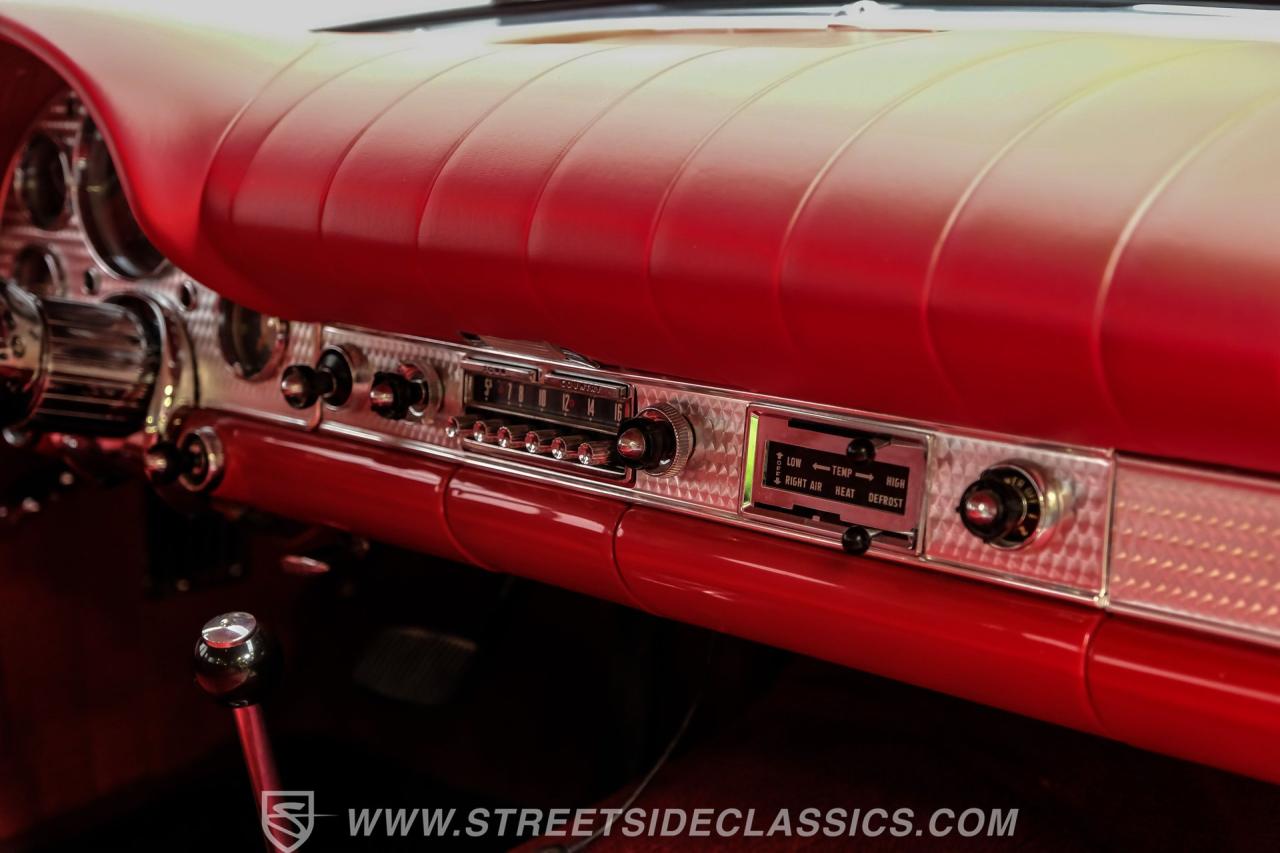 1957 Ford Thunderbird