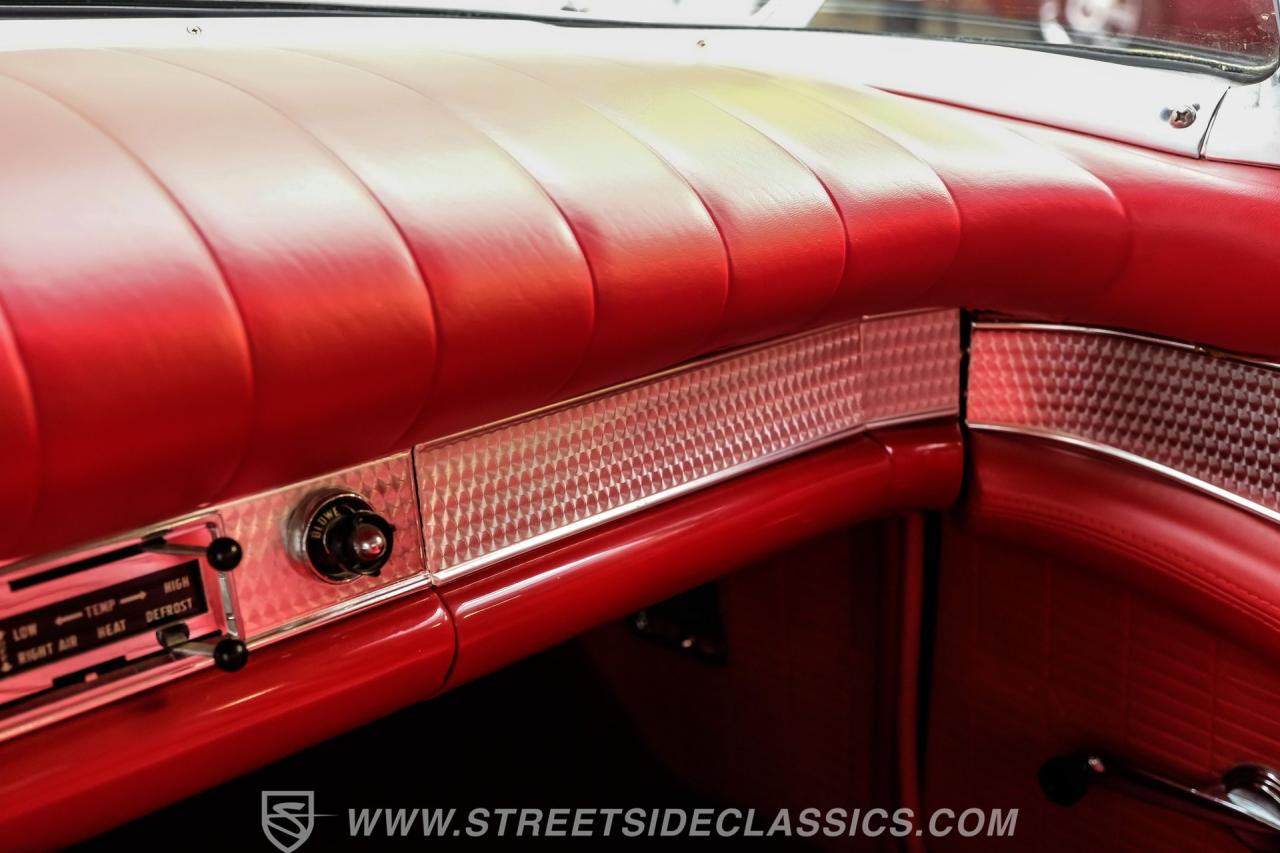 1957 Ford Thunderbird