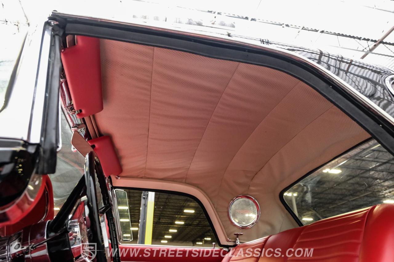 1957 Ford Thunderbird