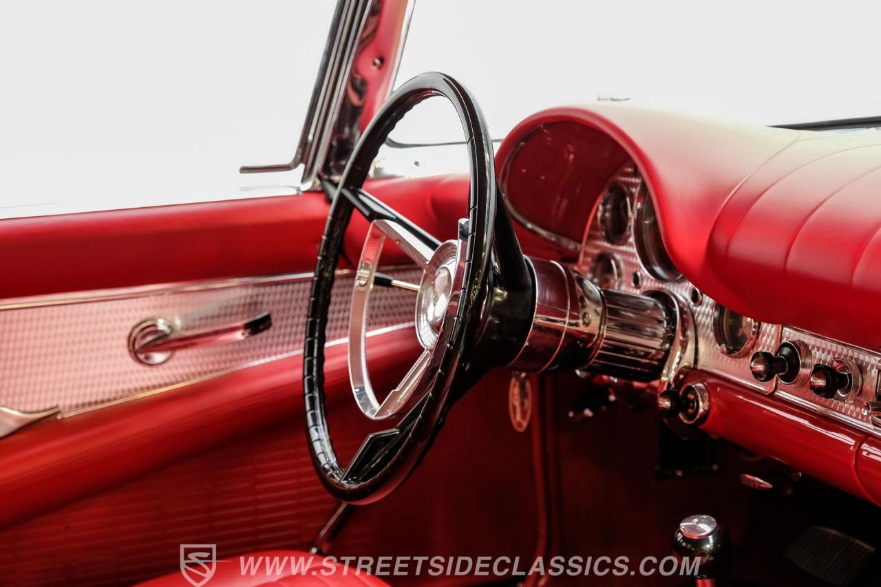 1957 Ford Thunderbird