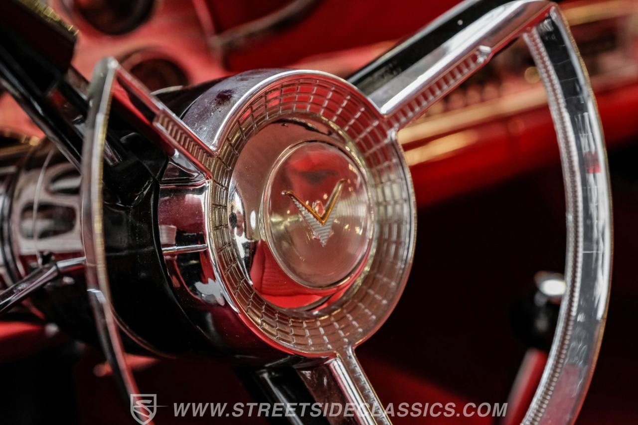 1957 Ford Thunderbird