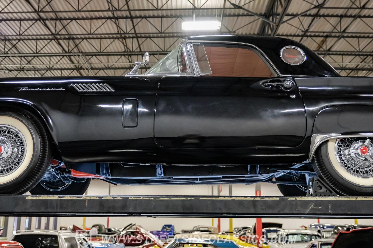 1957 Ford Thunderbird