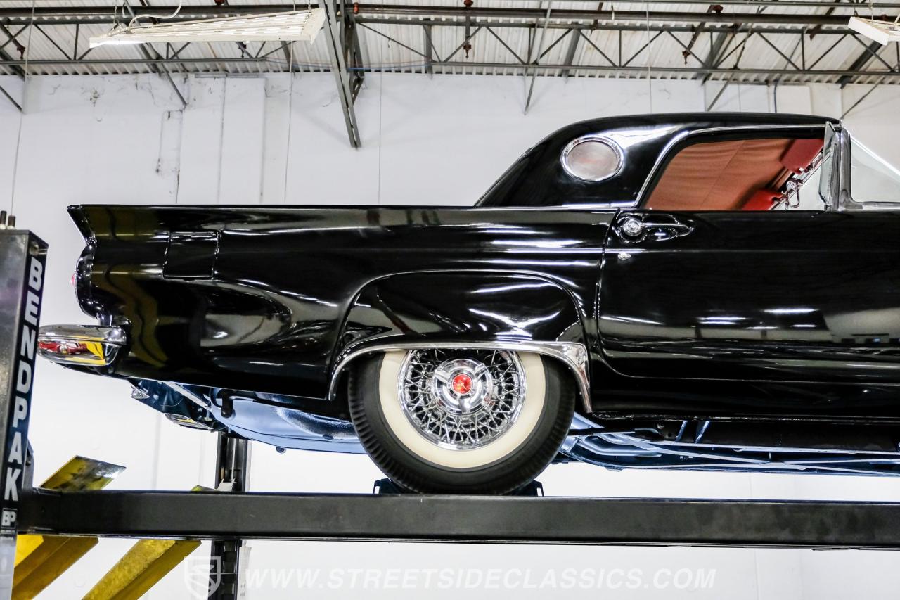 1957 Ford Thunderbird