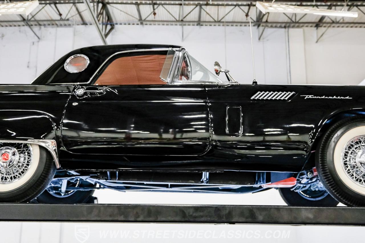 1957 Ford Thunderbird