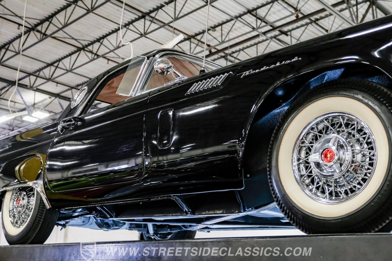 1957 Ford Thunderbird