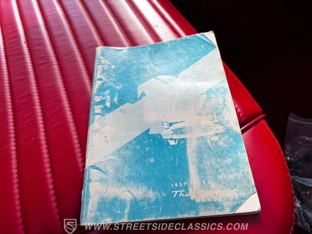 1957 Ford Thunderbird