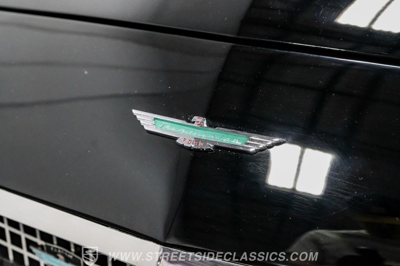 1957 Ford Thunderbird