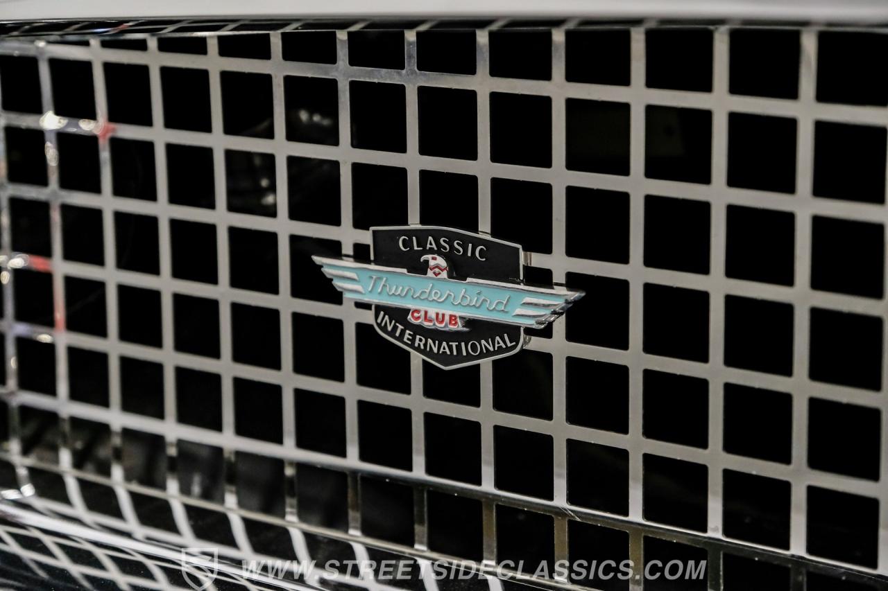 1957 Ford Thunderbird