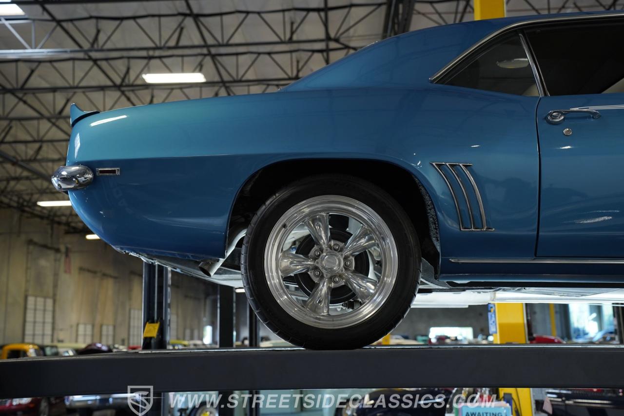 1969 Chevrolet Camaro SS Tribute