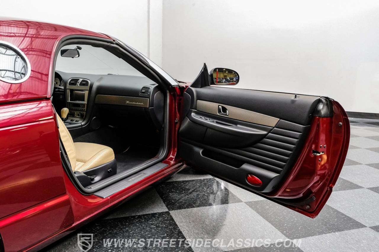 2004 Ford Thunderbird