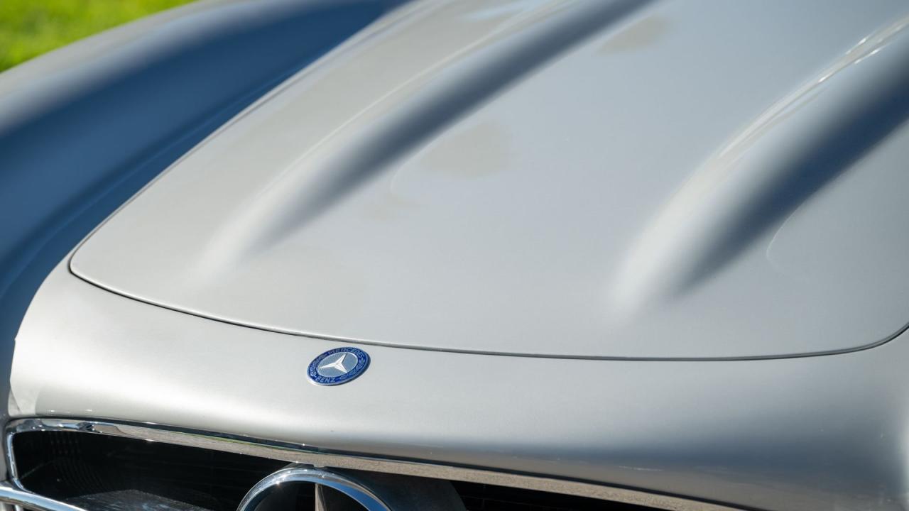 1960 Mercedes - Benz 300 SL Roadster