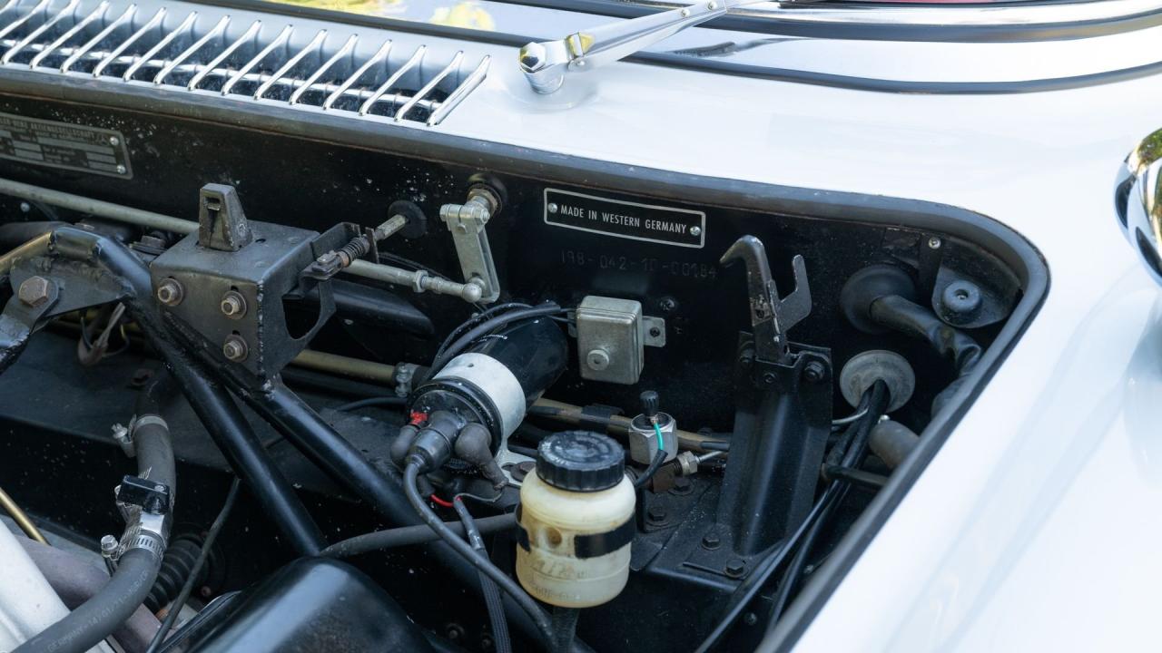 1960 Mercedes - Benz 300 SL Roadster