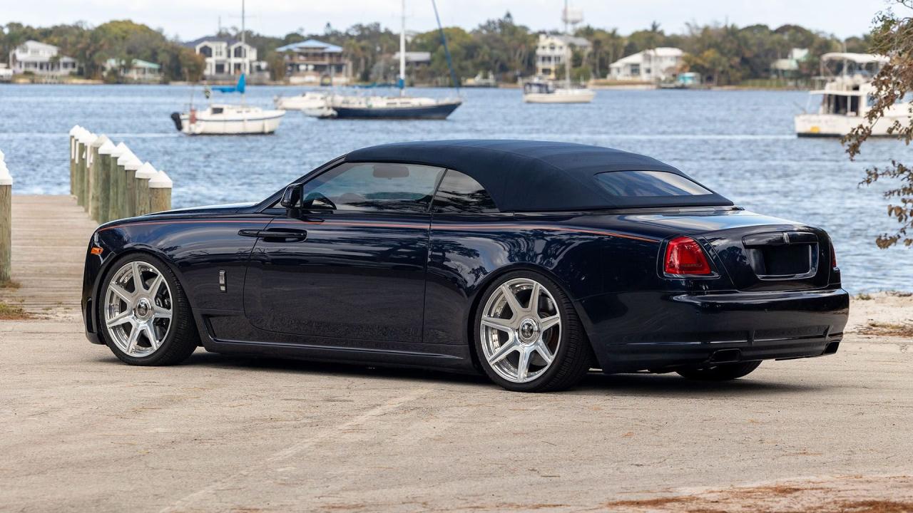 2017 Rolls - Royce Dawn