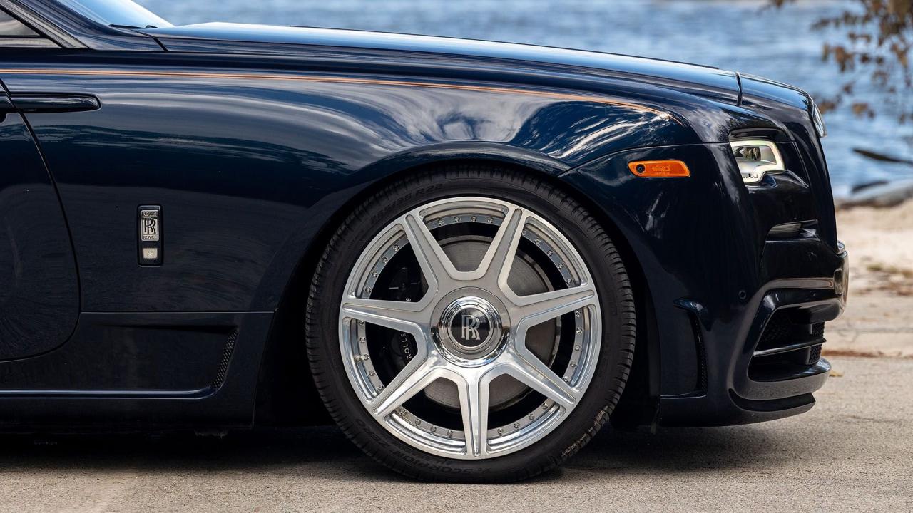 2017 Rolls - Royce Dawn