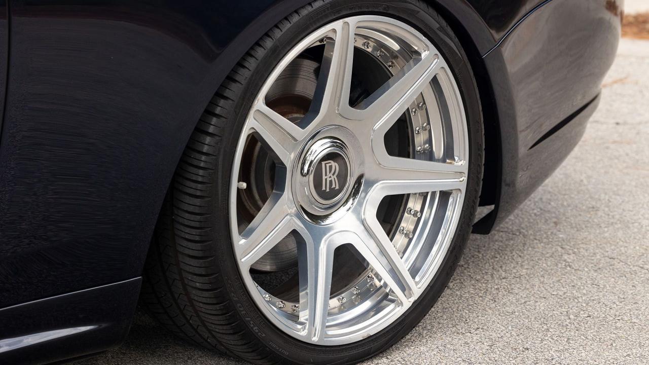 2017 Rolls - Royce Dawn