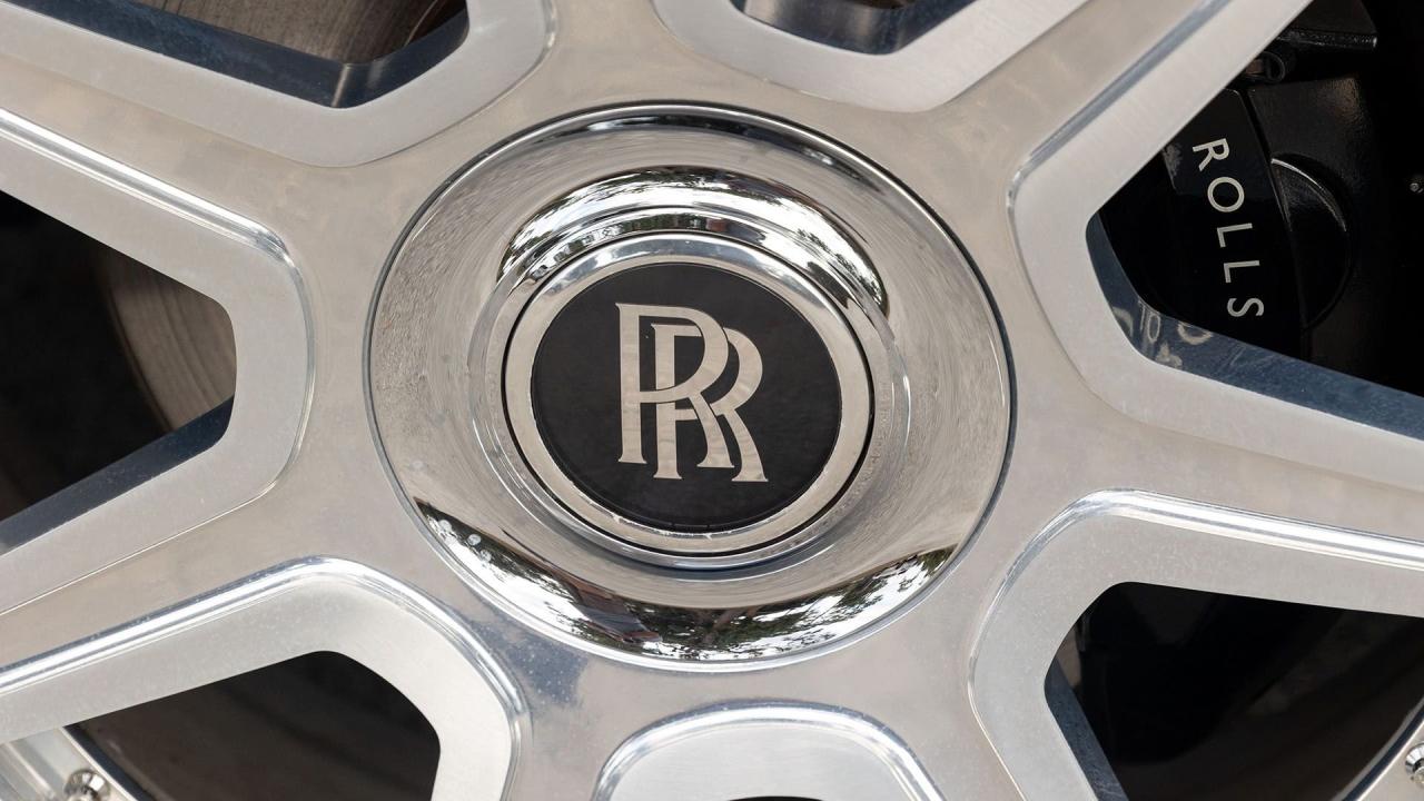 2017 Rolls - Royce Dawn