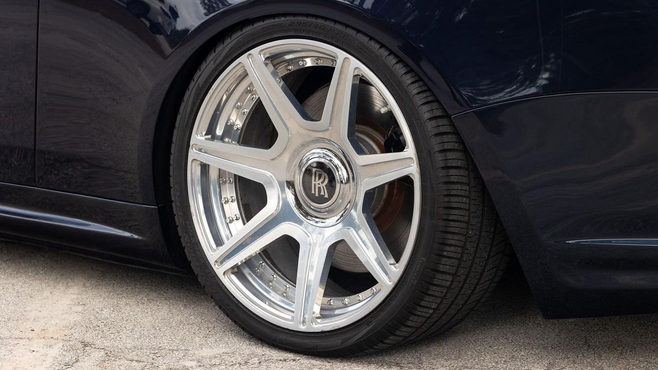 2017 Rolls - Royce Dawn