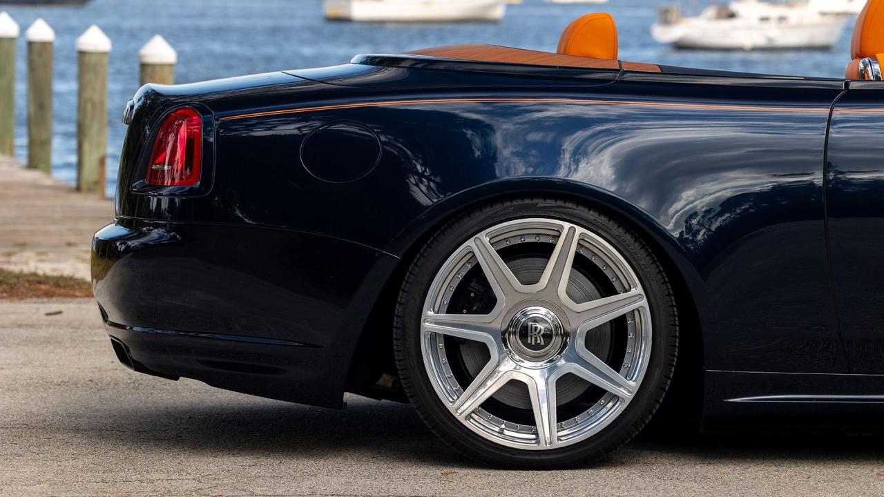 2017 Rolls - Royce Dawn