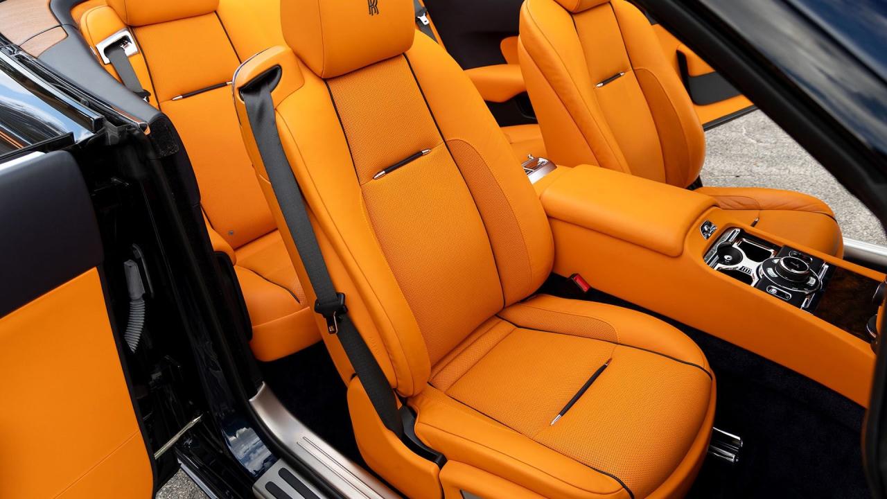 2017 Rolls - Royce Dawn