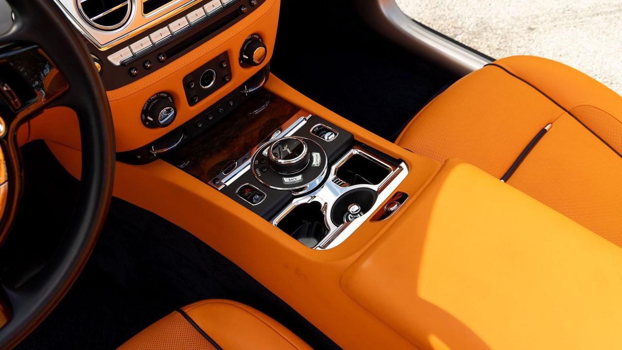 2017 Rolls - Royce Dawn