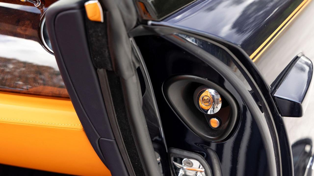 2017 Rolls - Royce Dawn