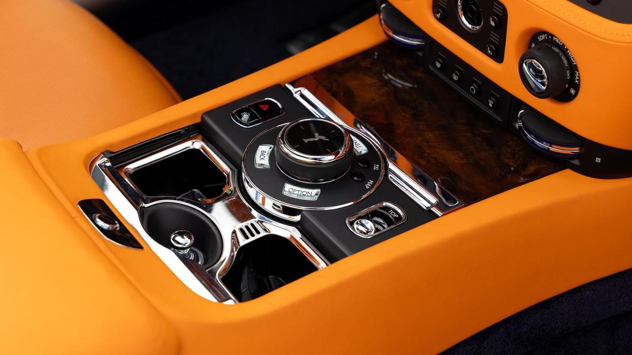 2017 Rolls - Royce Dawn