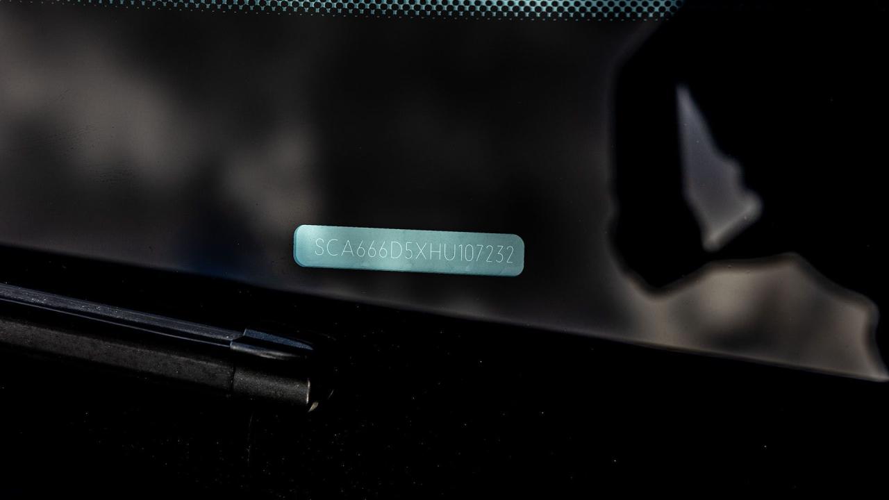 2017 Rolls - Royce Dawn