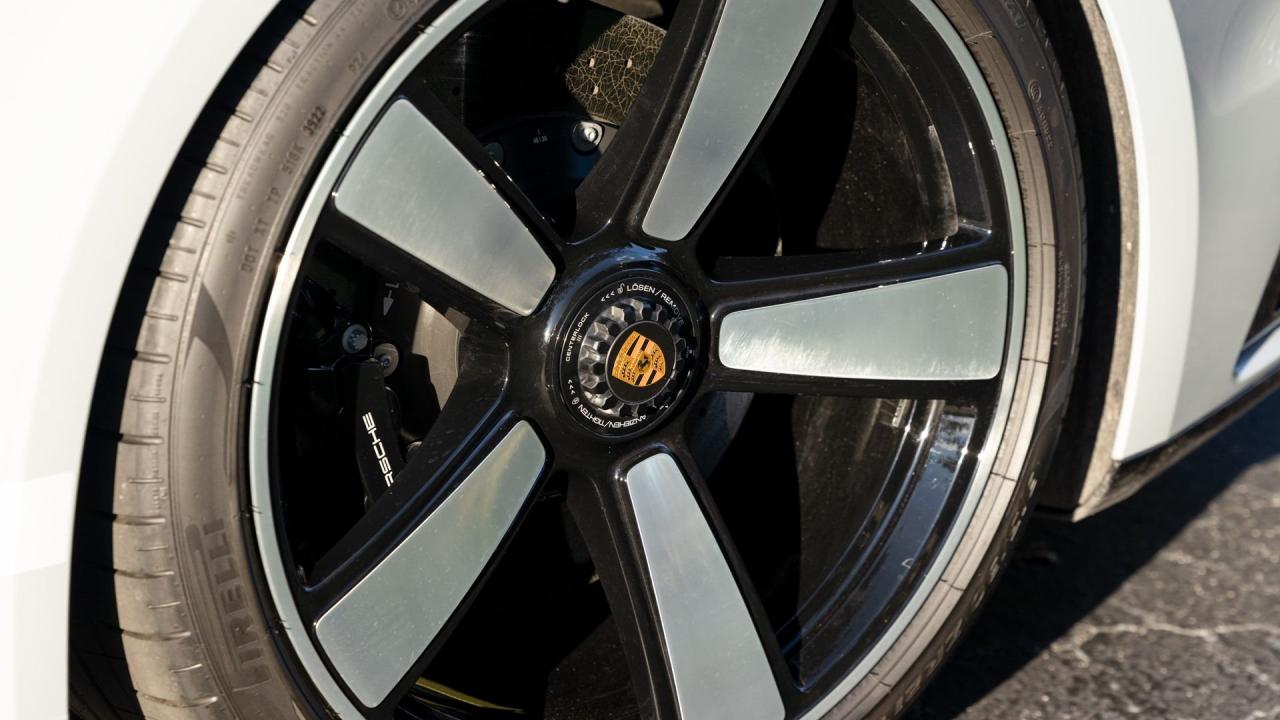 2023 Porsche 911 Sport Classic