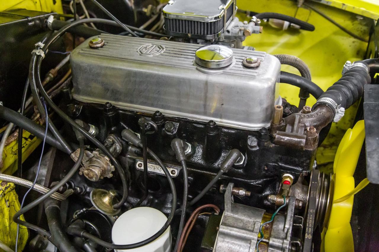 1974 MG MGB GT OVERDRIVE