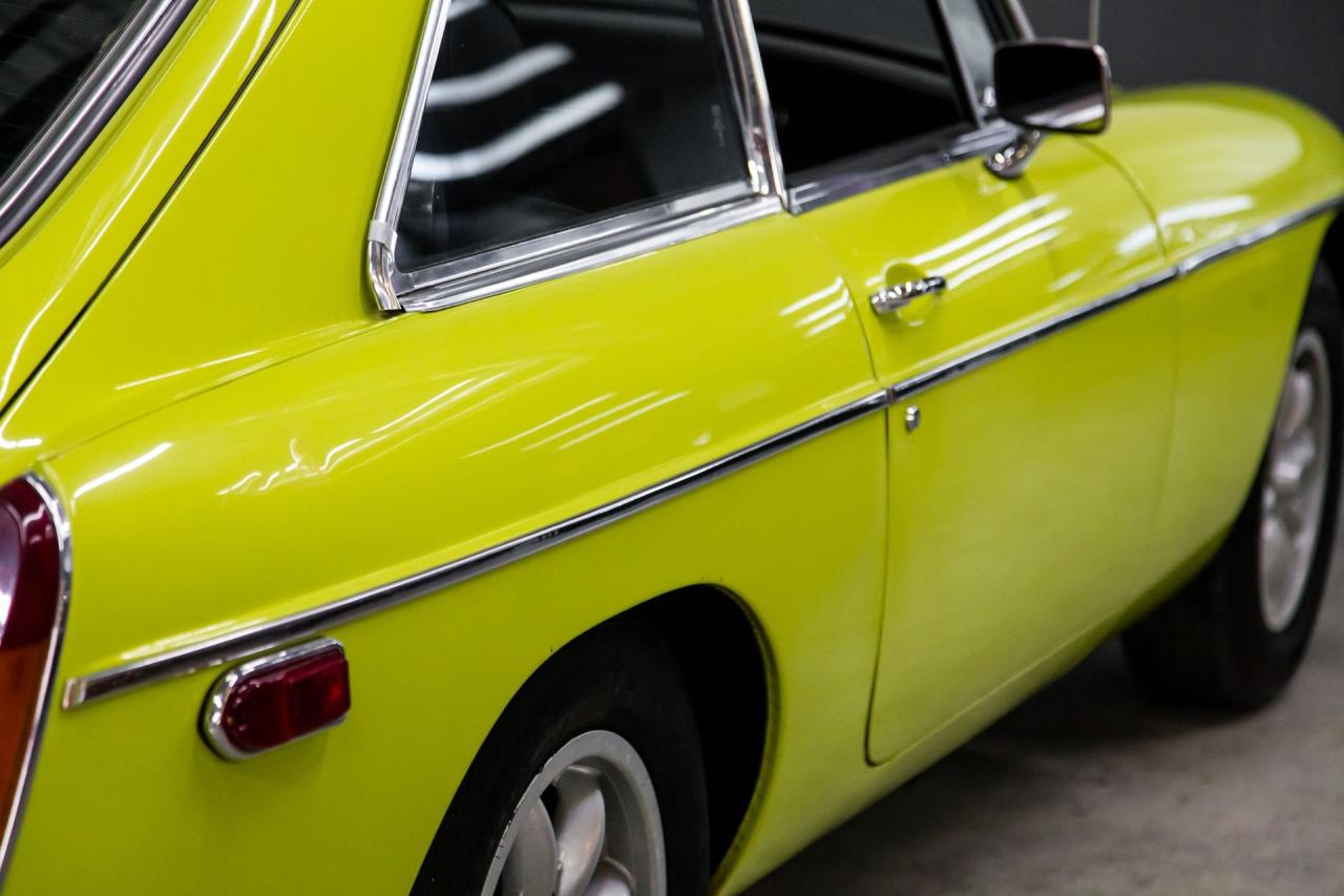 1974 MG MGB GT OVERDRIVE