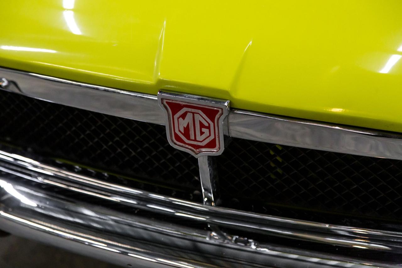 1974 MG MGB GT OVERDRIVE