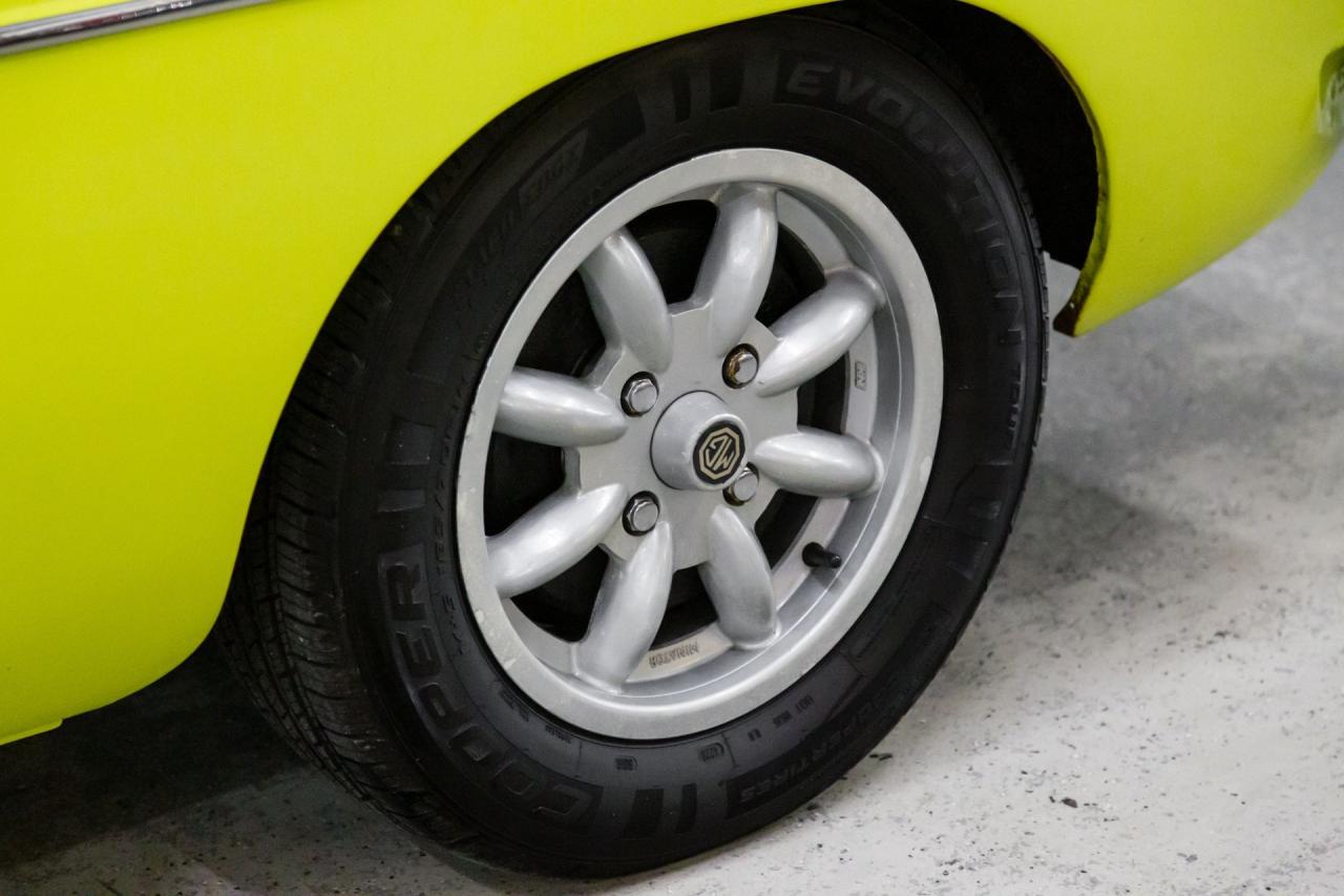 1974 MG MGB GT OVERDRIVE