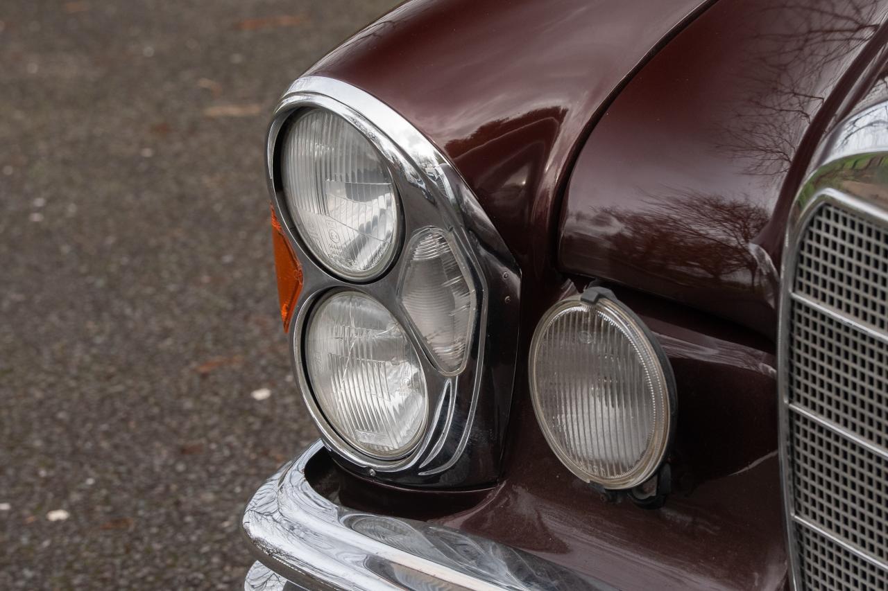 1966 Mercedes - Benz 300 SE Coup&eacute;