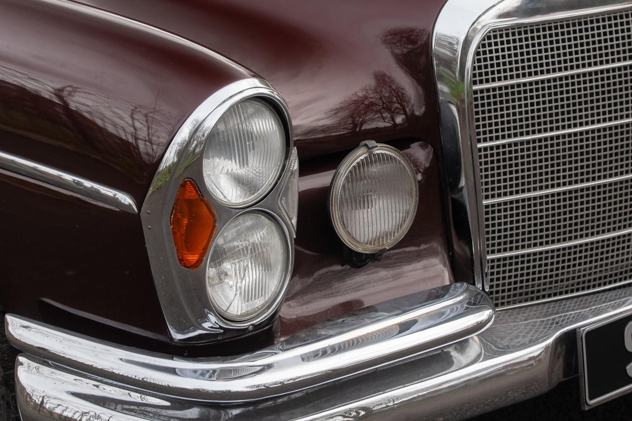 1966 Mercedes - Benz 300 SE Coup&eacute;