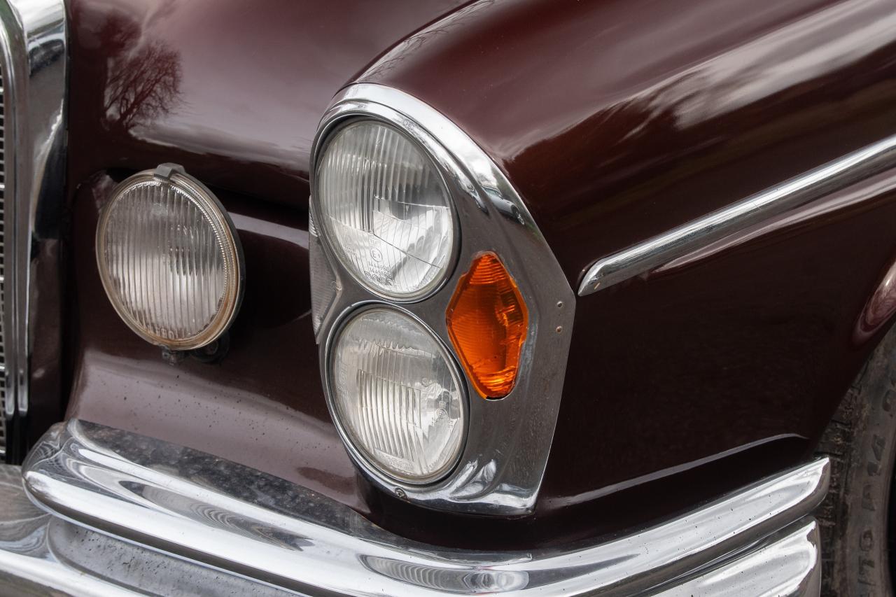 1966 Mercedes - Benz 300 SE Coup&eacute;