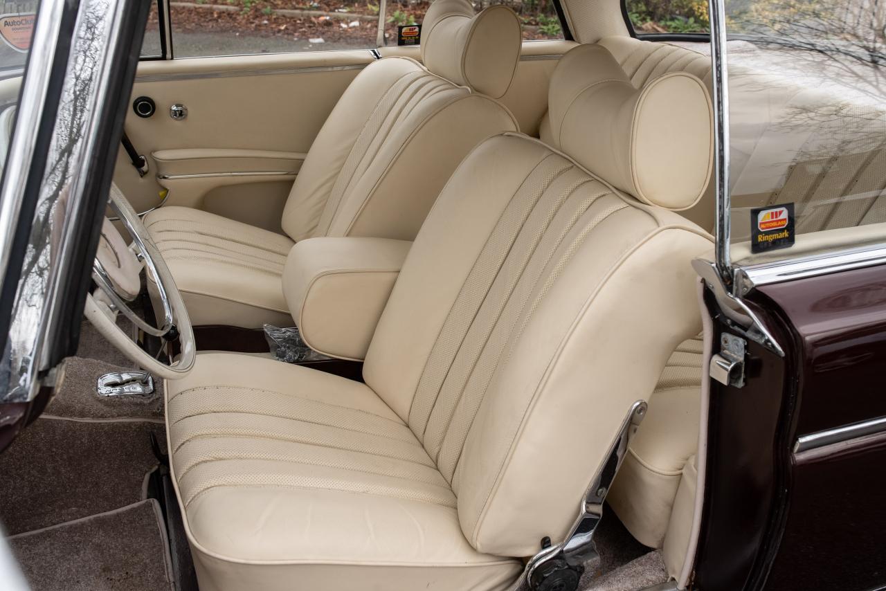 1966 Mercedes - Benz 300 SE Coup&eacute;