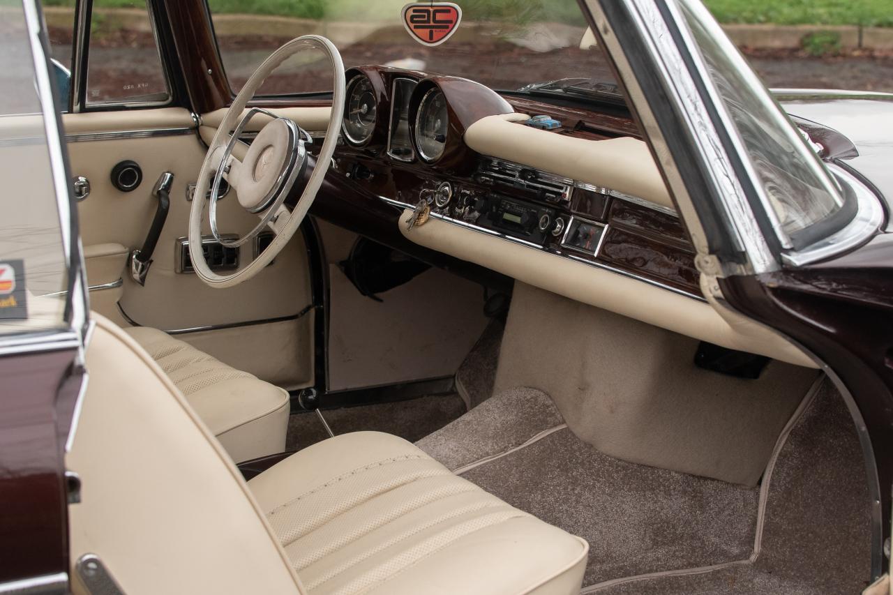 1966 Mercedes - Benz 300 SE Coup&eacute;