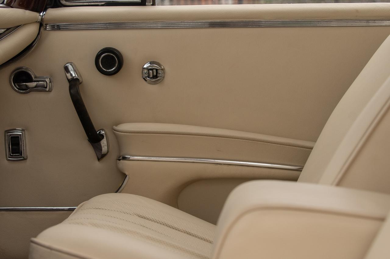 1966 Mercedes - Benz 300 SE Coup&eacute;