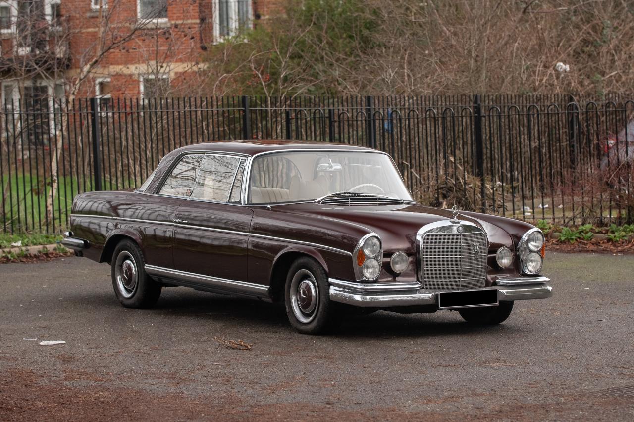 1966 Mercedes - Benz 300 SE Coup&eacute;