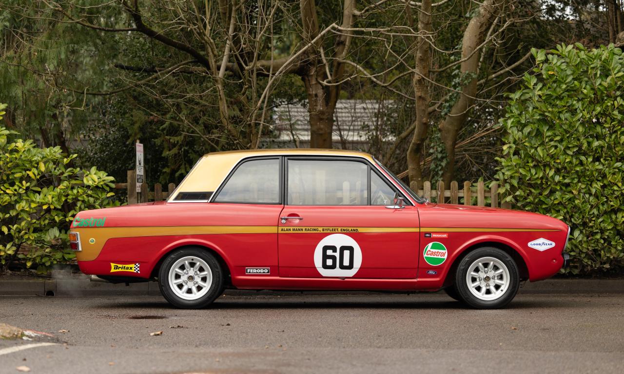 1969 Ford Cortina Mk. II (Alan Mann Tribute)