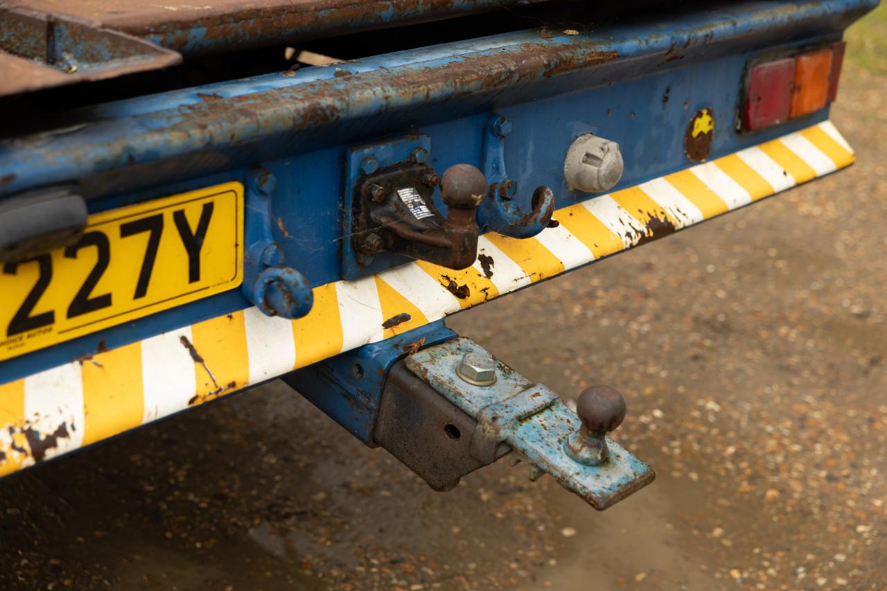 1982 Mercedes - Benz 608D (Flatbed)