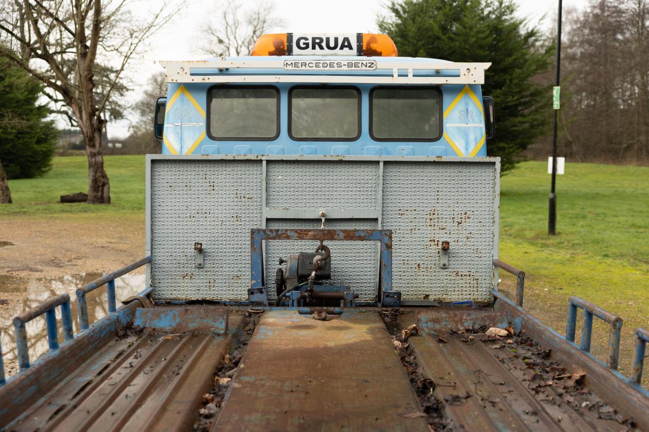 1982 Mercedes - Benz 608D (Flatbed)